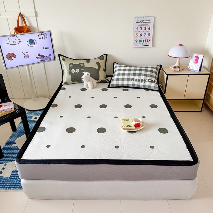 91家纺网 家纺一手货源 找家纺 安哆啦家纺 2025新款A类印花冰藤凉席简约条格系列凉席席子 波点喵-床笠款