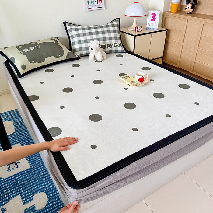 91家纺网 家纺一手货源 找家纺 安哆啦家纺 2025新款A类印花冰藤凉席简约条格系列凉席席子 波点喵-床笠款