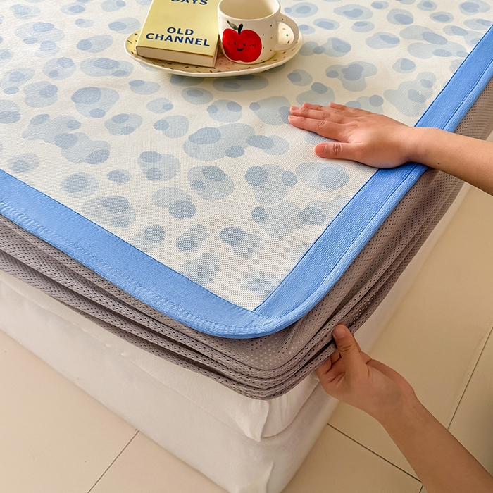 91家纺网 家纺一手货源 找家纺 安哆啦家纺 2025新款A类印花冰藤凉席简约条格系列凉席席子 蓝色豹纹-床笠款