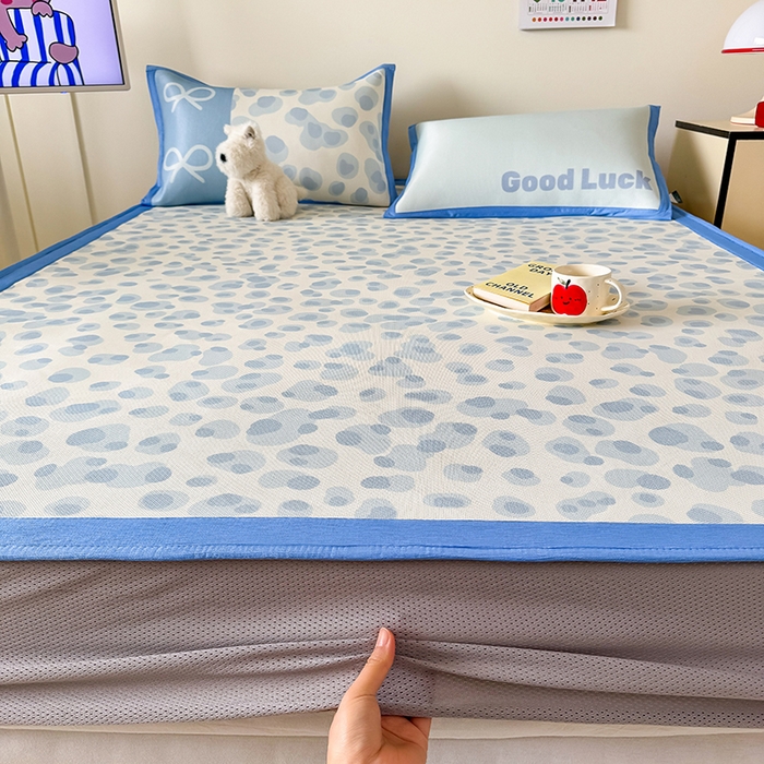 91家纺网 家纺一手货源 找家纺 安哆啦家纺 2025新款A类印花冰藤凉席简约条格系列凉席席子 蓝色豹纹-床笠款