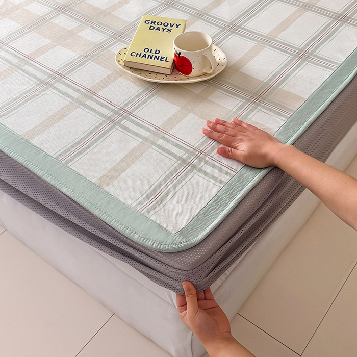 91家纺网 家纺一手货源 找家纺 安哆啦家纺 2025新款A类印花冰藤凉席简约条格系列凉席席子 小绿格-床笠款