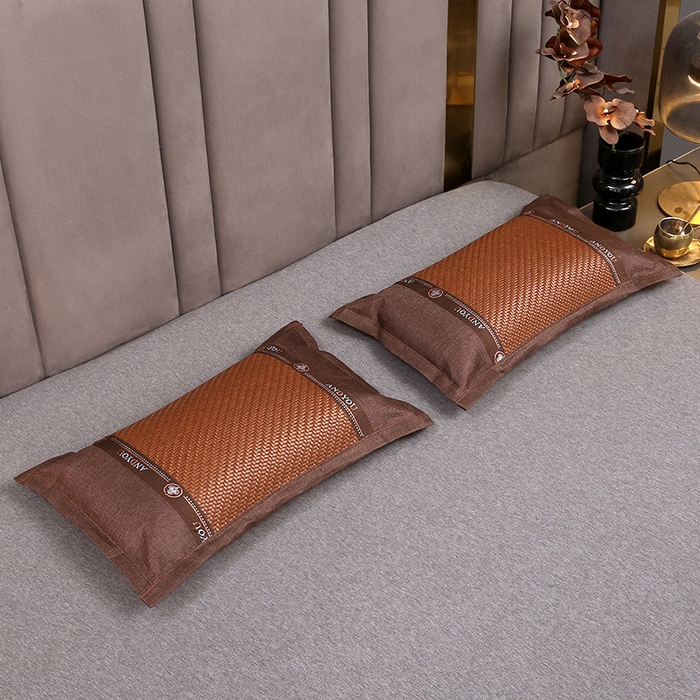91家纺网 家纺一手货源 找家纺 纽乐家纺 2025新款全荞麦壳枕头夏季冰丝藤席枕芯冰藤荞麦枕竹面凉席枕头 直角PU冰藤荞麦枕-咖色