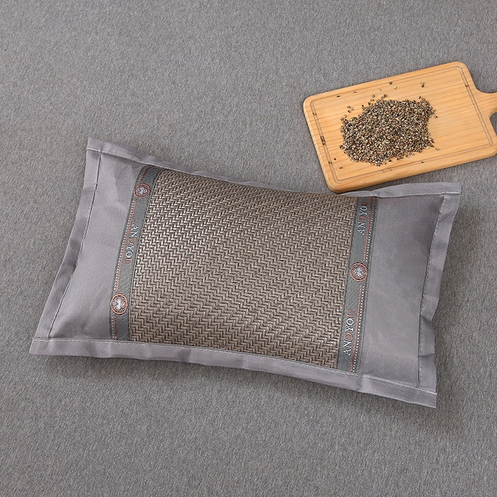 91家纺网 家纺一手货源 找家纺 纽乐家纺 2025新款全荞麦壳枕头夏季冰丝藤席枕芯冰藤荞麦枕竹面凉席枕头 直角PU冰藤荞麦枕-银色