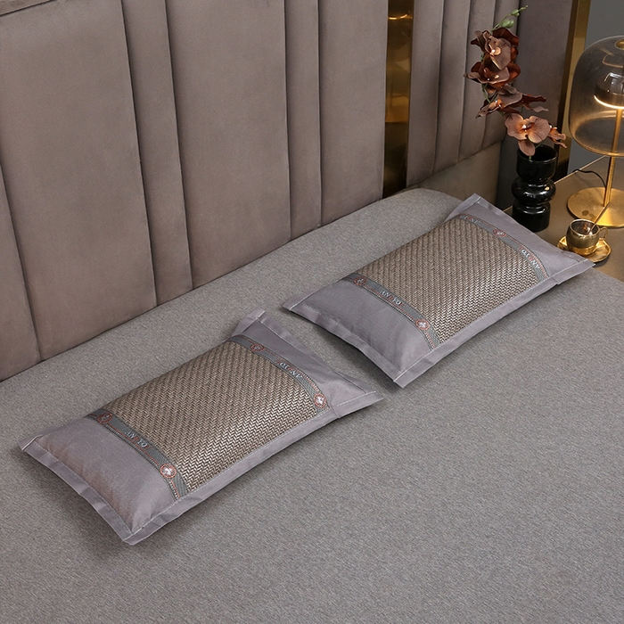 91家纺网 家纺一手货源 找家纺 纽乐家纺 2025新款全荞麦壳枕头夏季冰丝藤席枕芯冰藤荞麦枕竹面凉席枕头 直角PU冰藤荞麦枕-银色