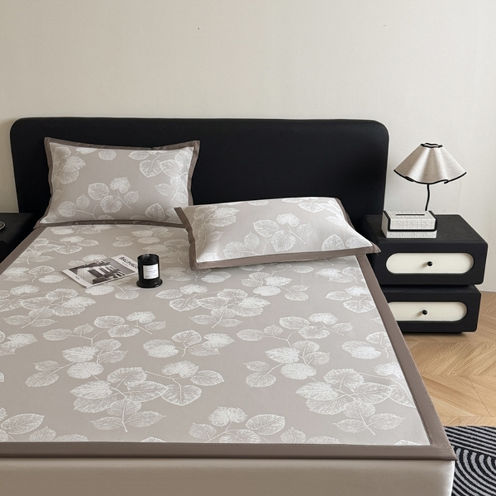 91家纺网 家纺一手货源 找家纺 （总）九花鹿 2025新款A类PE凉感提花冰丝凉席软凉席可水洗可机洗