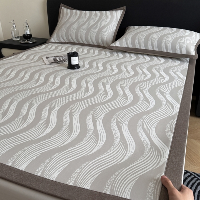 91家纺网 家纺一手货源 找家纺 九花鹿 2025新款A类PE凉感提花冰丝凉席软凉席可水洗可机洗 波纹（米灰）