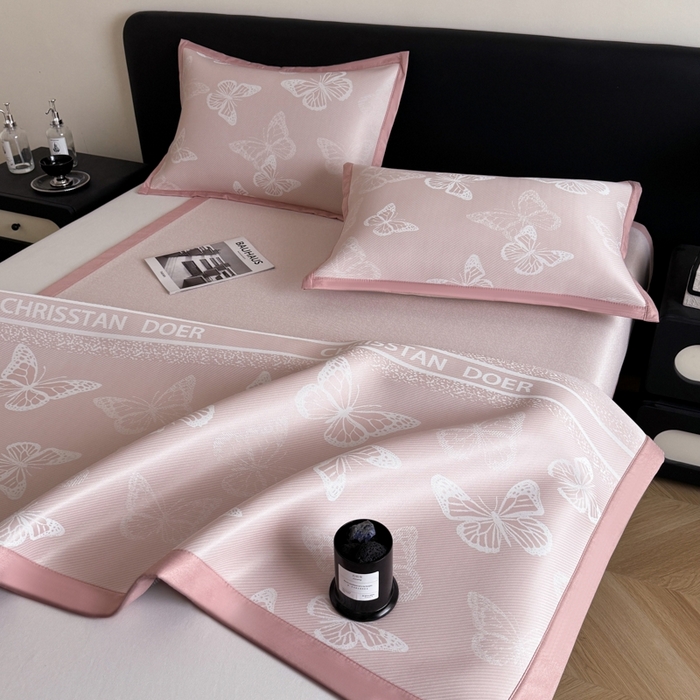 91家纺网 家纺一手货源 找家纺 九花鹿 2025新款A类PE凉感提花冰丝凉席软凉席可水洗可机洗 蝶舞（浅粉）