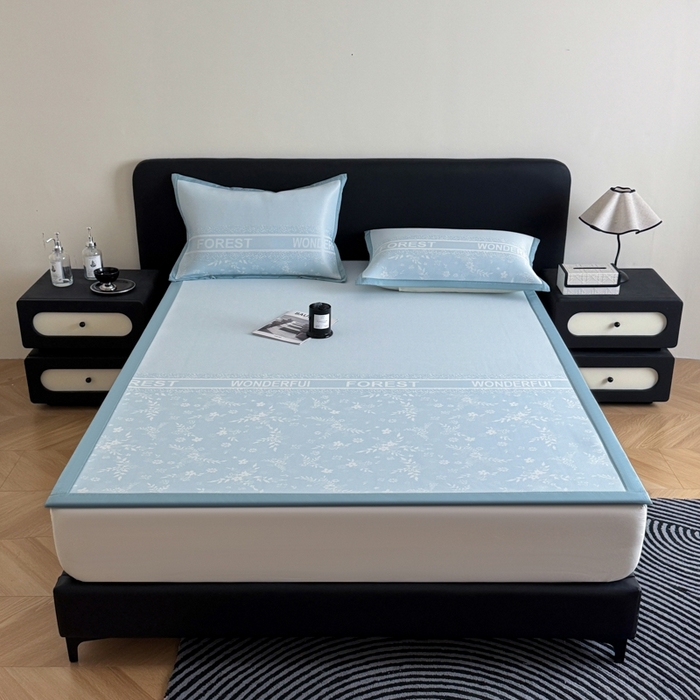 91家纺网 家纺一手货源 找家纺 九花鹿 2025新款A类PE凉感提花冰丝凉席软凉席可水洗可机洗 花梦（天空蓝）