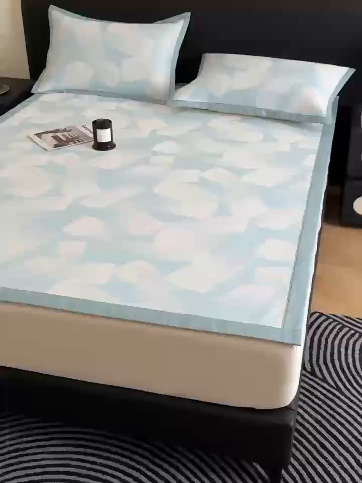 91家纺网 家纺一手货源 找家纺 九花鹿 2025新款A类PE凉感提花冰丝凉席软凉席可水洗可机洗 速写（天空蓝）