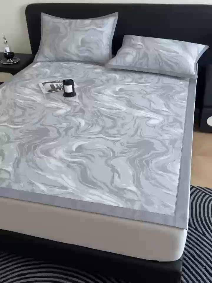 91家纺网 家纺一手货源 找家纺 九花鹿 2025新款A类PE凉感提花冰丝凉席软凉席可水洗可机洗 西里（绅士灰）