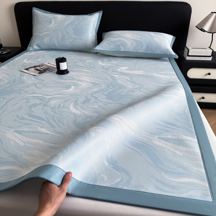 91家纺网 家纺一手货源 找家纺 九花鹿 2025新款A类PE凉感提花冰丝凉席软凉席可水洗可机洗 西里（天空蓝）