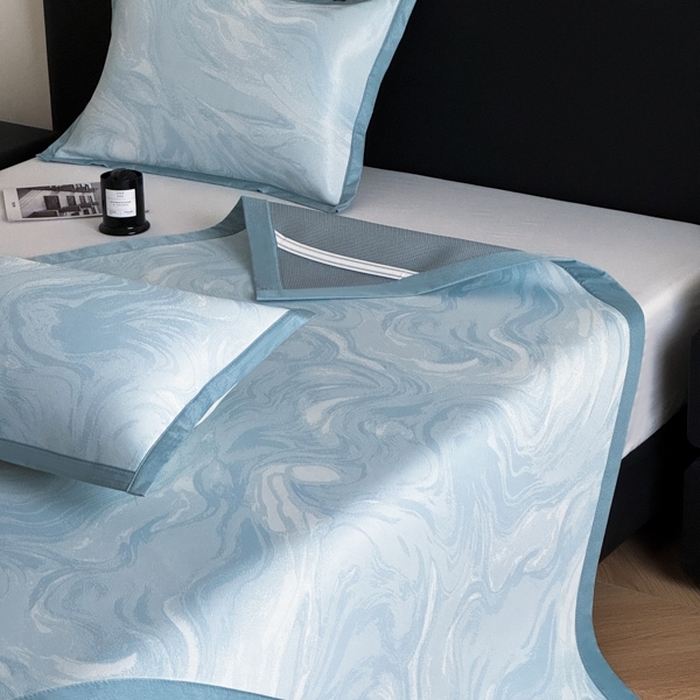 91家纺网 家纺一手货源 找家纺 九花鹿 2025新款A类PE凉感提花冰丝凉席软凉席可水洗可机洗 西里（天空蓝）