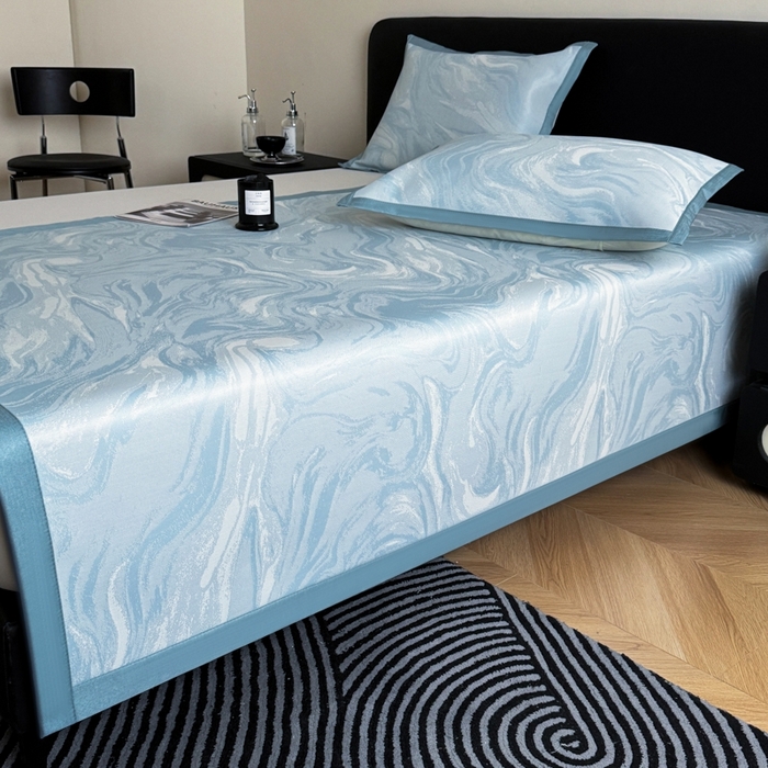 91家纺网 家纺一手货源 找家纺 九花鹿 2025新款A类PE凉感提花冰丝凉席软凉席可水洗可机洗 西里（天空蓝）