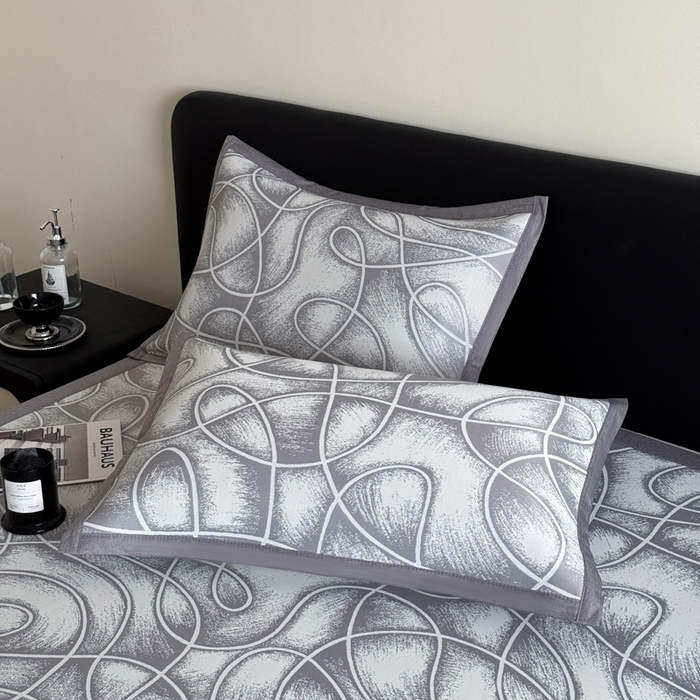 91家纺网 家纺一手货源 找家纺 九花鹿 2025新款A类PE凉感提花冰丝凉席软凉席可水洗可机洗 炫染流线（高级灰）