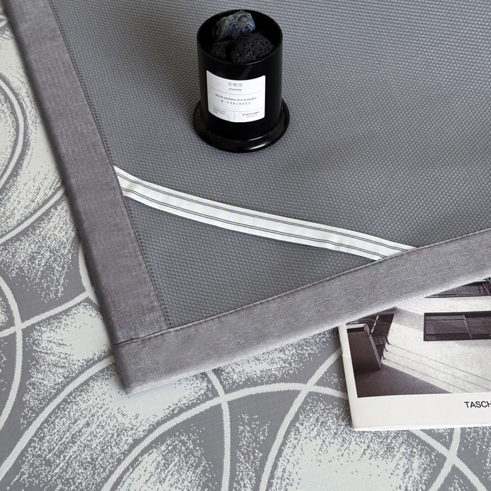 91家纺网 家纺一手货源 找家纺 九花鹿 2025新款A类PE凉感提花冰丝凉席软凉席可水洗可机洗 炫染流线（高级灰）