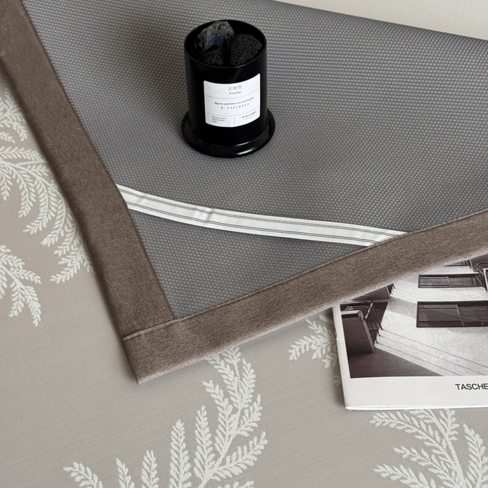 91家纺网 家纺一手货源 找家纺 九花鹿 2025新款A类PE凉感提花冰丝凉席软凉席可水洗可机洗 雪松之境（米灰）