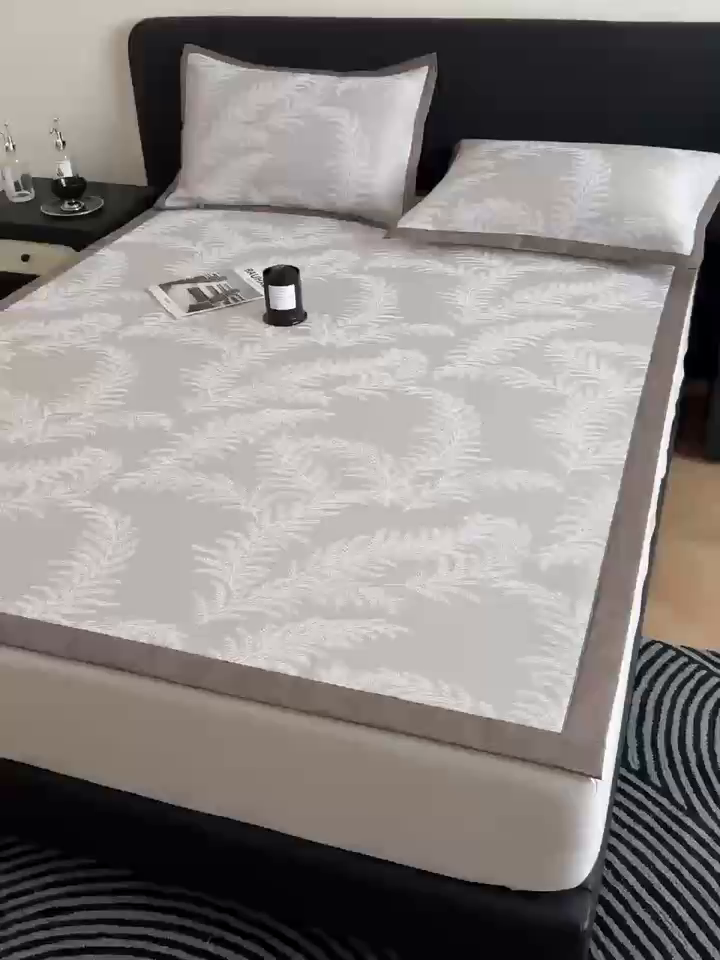 91家纺网 家纺一手货源 找家纺 九花鹿 2025新款A类PE凉感提花冰丝凉席软凉席可水洗可机洗 雪松之境（米灰）