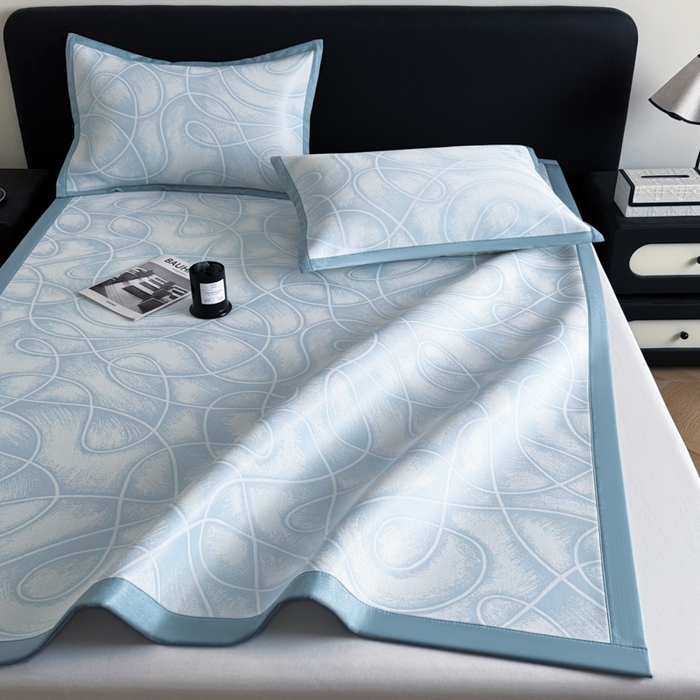 91家纺网 家纺一手货源 找家纺 九花鹿 2025新款A类PE凉感提花冰丝凉席软凉席可水洗可机洗 炫染流线（浅蓝）