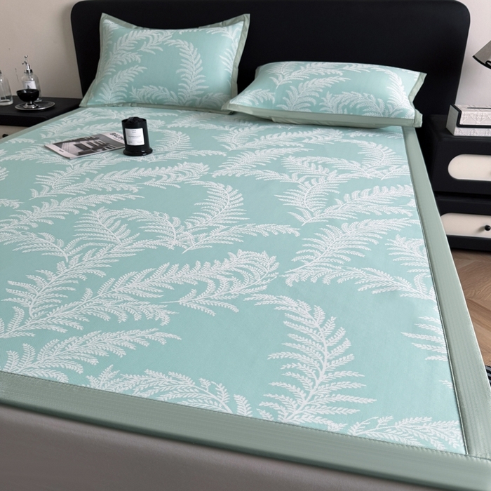 91家纺网 家纺一手货源 找家纺 九花鹿 2025新款A类PE凉感提花冰丝凉席软凉席可水洗可机洗 雪松之境（青绿）