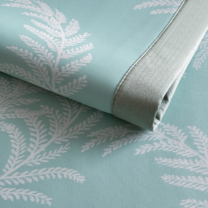 91家纺网 家纺一手货源 找家纺 九花鹿 2025新款A类PE凉感提花冰丝凉席软凉席可水洗可机洗 雪松之境（青绿）