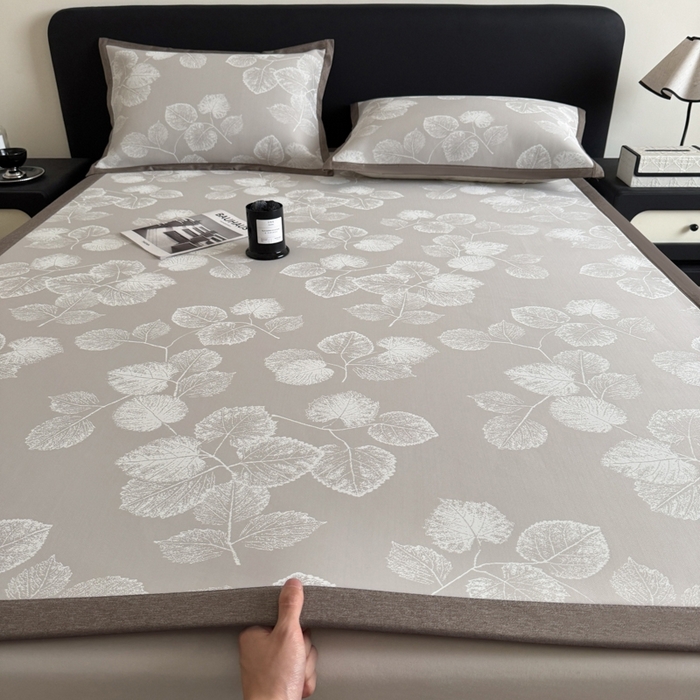 九花鹿 2025新款A类PE凉感提花冰丝凉席软凉席可水洗可机洗 叶语（米灰）