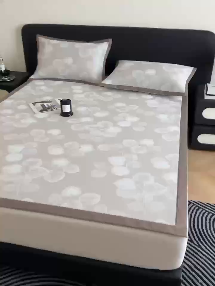 91家纺网 家纺一手货源 找家纺 九花鹿 2025新款A类PE凉感提花冰丝凉席软凉席可水洗可机洗 叶语（米灰）