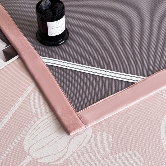 91家纺网 家纺一手货源 找家纺 九花鹿 2025新款A类PE凉感提花冰丝凉席软凉席可水洗可机洗 郁金香（浅粉）