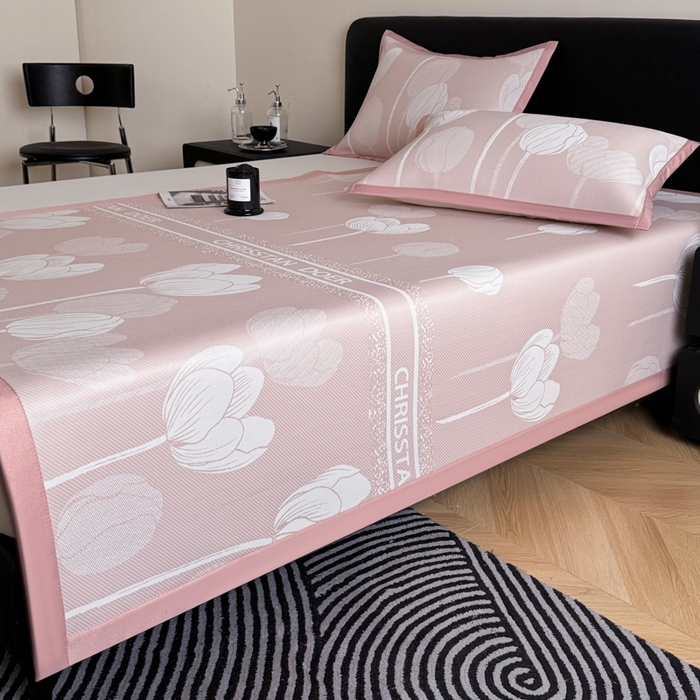 91家纺网 家纺一手货源 找家纺 九花鹿 2025新款A类PE凉感提花冰丝凉席软凉席可水洗可机洗 郁金香（浅粉）