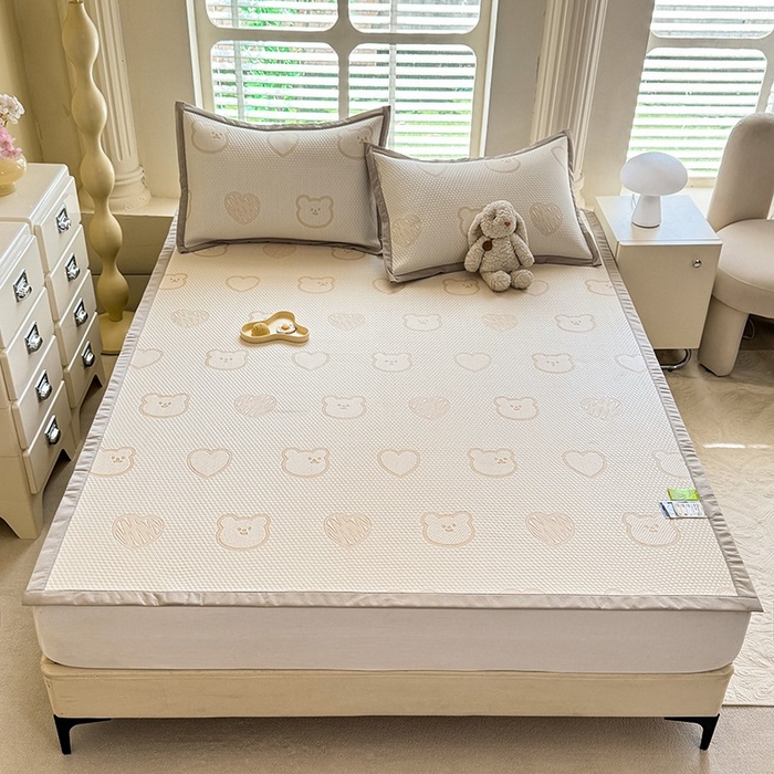 91家纺网 家纺一手货源 找家纺 绒世界 2025新款A类提花凉感豆豆复合凉席套件 提花豆豆-小熊