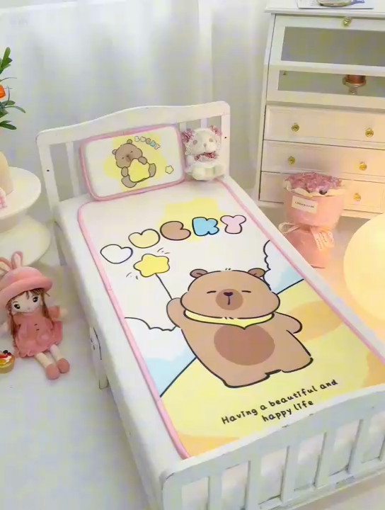 91家纺网 家纺一手货源 找家纺 八零年代 2025新品云柔牛奶丝儿童凉席套件