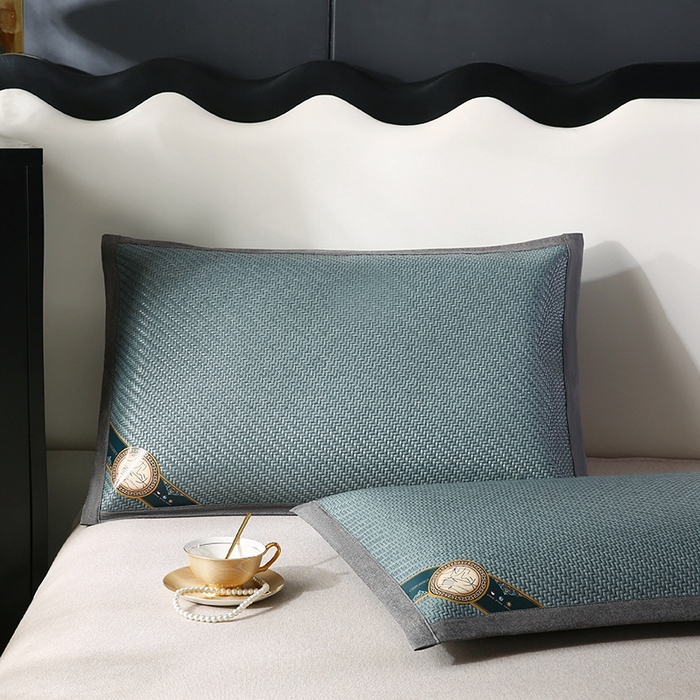 91家纺网 家纺一手货源 找家纺 小牛2025新款PE冷感霸王藤夏凉枕套系列凉枕套凉枕套冰丝枕套藤枕套冰藤枕套冰丝枕套竹枕套凉席枕套豆豆枕 浅蓝48*74cm【一只】