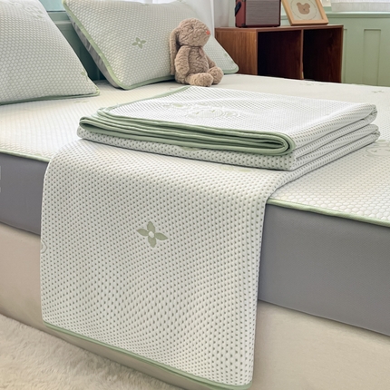 91家纺网 家纺一手货源 找家纺 （总）绘萱家居 2025爆款冰凉豆豆凉席夏被四件套三件套床笠款冰丝软席子