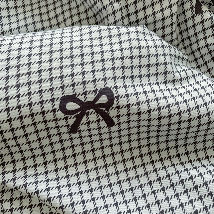 91家纺网 家纺一手货源 找家纺 一比一 2025新款针织双层纱镂空花边夏被四件套 格子蝴蝶结