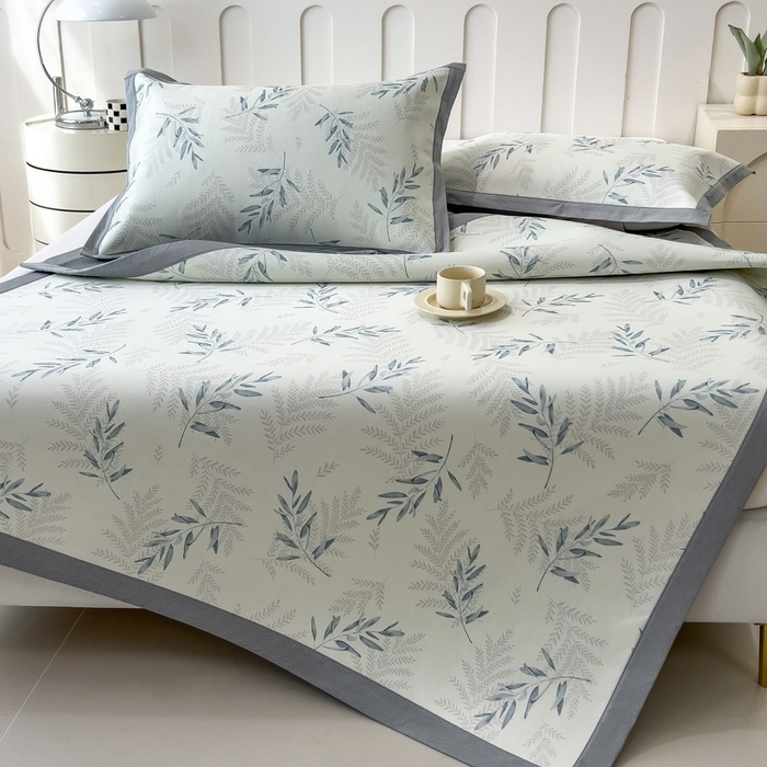 91家纺网 家纺一手货源 找家纺 倾慕家纺 2025年新款600D丝滑冰丝凉席-床席款 清爽绿叶