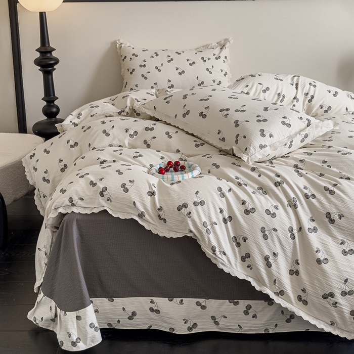 91家纺网 家纺一手货源 找家纺 可思家纺 2025新款法式皱皱纱四件套 樱桃物语