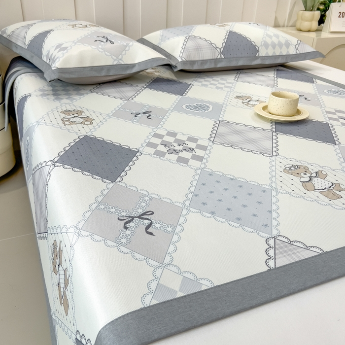 91家纺网 家纺一手货源 找家纺 倾慕家纺 2025年新款600D丝滑冰丝凉席-床席款 灵心小熊