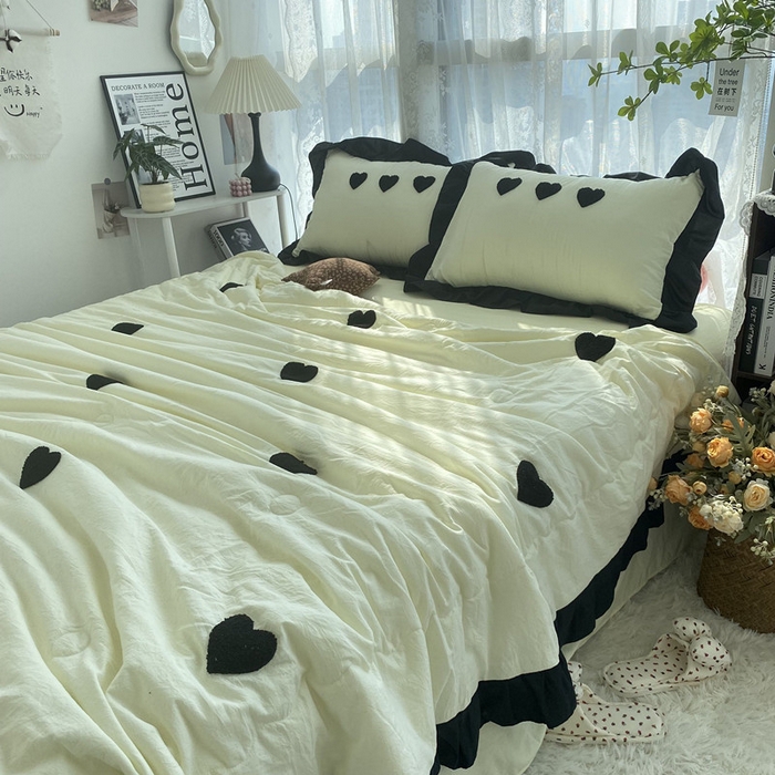 91家纺网 家纺一手货源 找家纺 2025新款毛巾绣单夏被夏被四件套 爱心-米黄