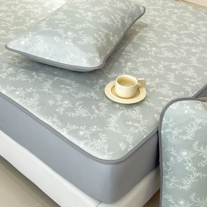 91家纺网 家纺一手货源 找家纺 2025年新款600D丝滑冰丝凉席-床笠款 连理枝白