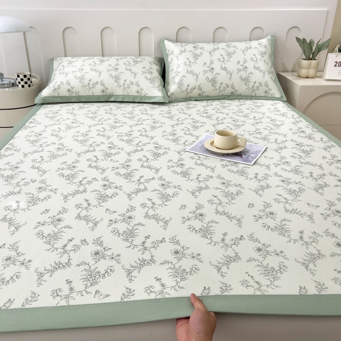 91家纺网 家纺一手货源 找家纺 倾慕家纺 2025年新款600D丝滑冰丝凉席-床席款 连理枝绿