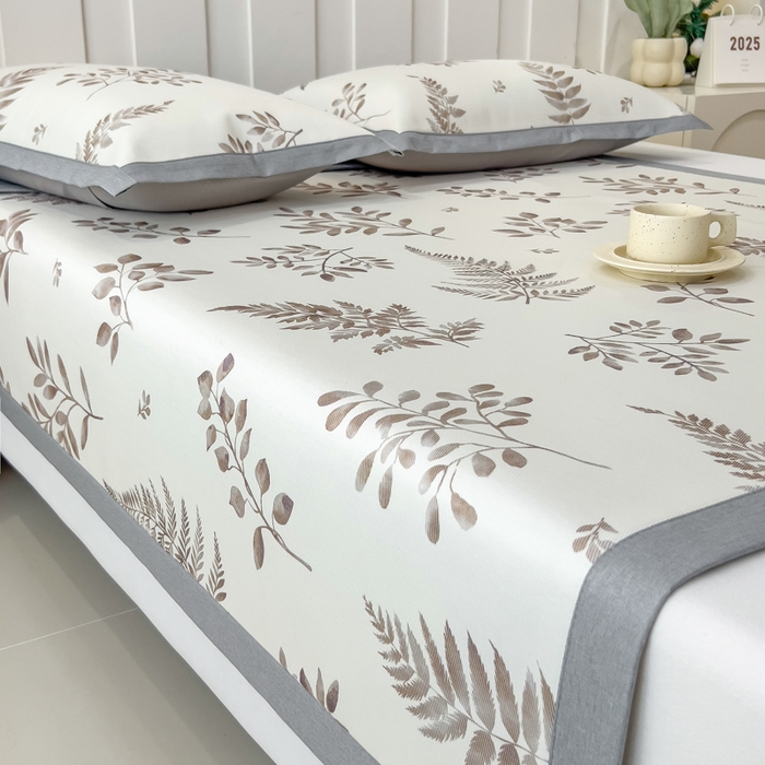 91家纺网 家纺一手货源 找家纺 倾慕家纺 2025年新款600D丝滑冰丝凉席-床席款 素叶金