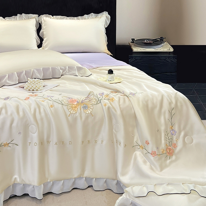 91家纺网 家纺一手货源 找家纺 （总）梦舒羽 2025新款刺绣水洗真丝花边夏被四件套宿舍夏凉被床单枕套三件套-蝶梦花边款
