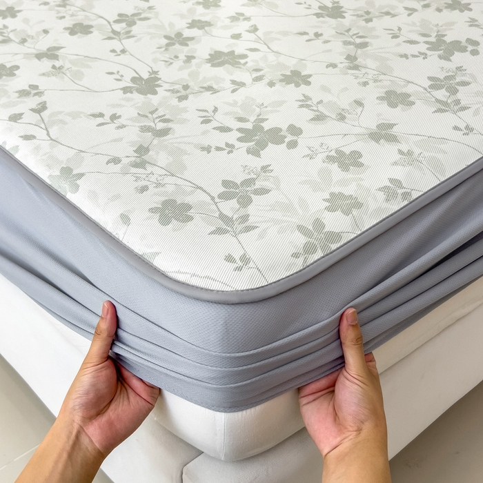 91家纺网 家纺一手货源 找家纺 2025年新款600D丝滑冰丝凉席-床笠款 花点点绿