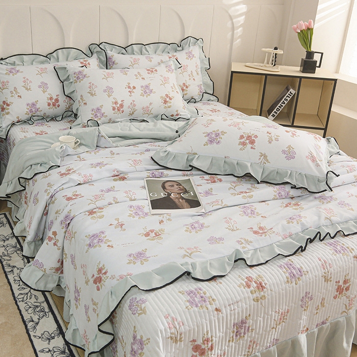 91家纺网 家纺一手货源 找家纺 铠畅家纺 2025新款有氧双层纱印花夹棉床盖四件套-终版 春日物语