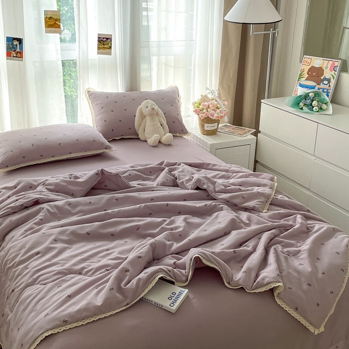 91家纺网 家纺一手货源 找家纺 一比一 2025新款针织双层纱镂空花边夏被四件套 结美