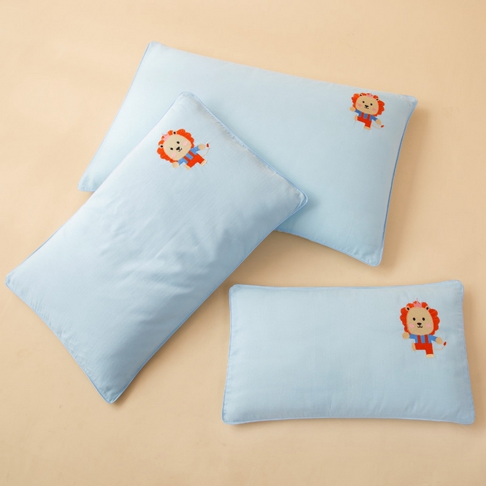 91家纺网 家纺一手货源 找家纺 喜多兔2025新款小轻柔纯棉双层纱枕套枕头 蓝色萌小狮