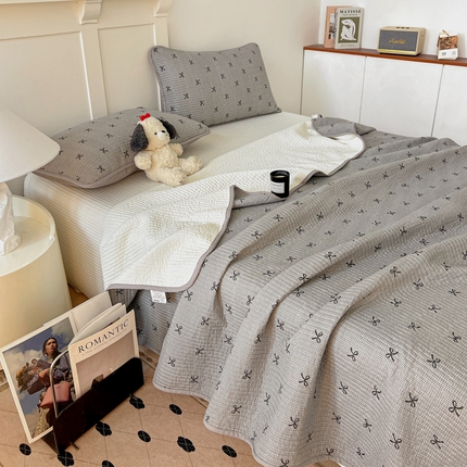 91家纺网 家纺一手货源 找家纺 2025新款A类纯棉双层纱床盖  维密-灰