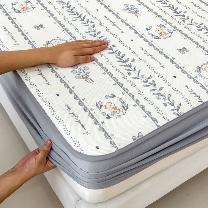 91家纺网 家纺一手货源 找家纺 2025年新款600D丝滑冰丝凉席-床笠款 法式小熊