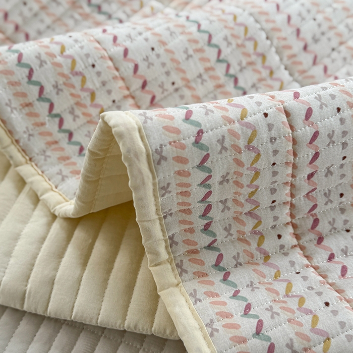 91家纺网 家纺一手货源 找家纺 TT.one 塔塔家居 2025新款全棉双层纱贝壳边夏被系列 床盖·波浪条