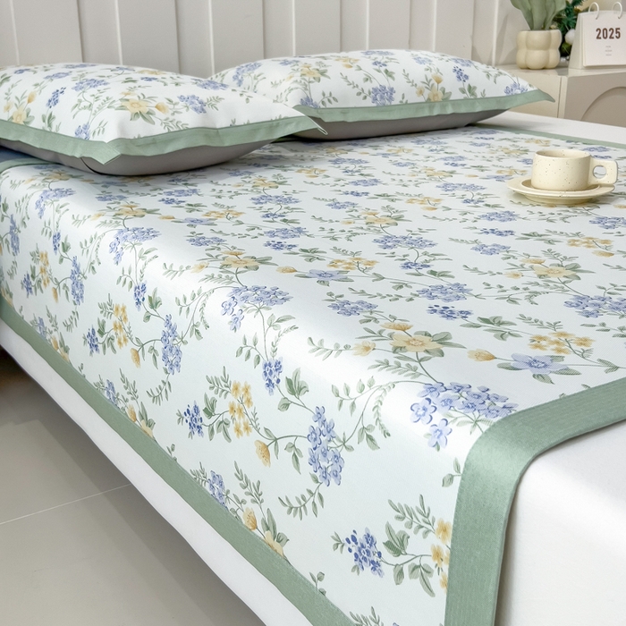 91家纺网 家纺一手货源 找家纺 倾慕家纺 2025年新款600D丝滑冰丝凉席-床席款 点点兰花