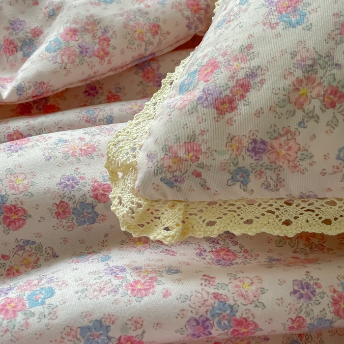 91家纺网 家纺一手货源 找家纺 一比一 2025新款针织双层纱镂空花边夏被四件套 繁花